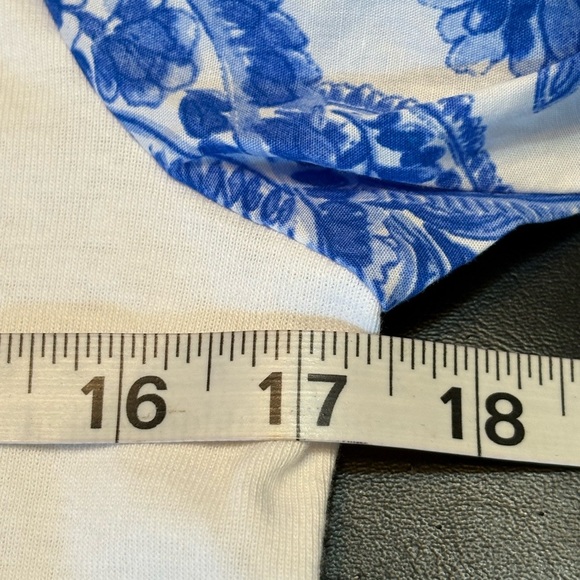 Tommy Hilfiger Cotton White Top with Blue Patterned bow tie Sleeves NWT size S - Picture 2 of 11